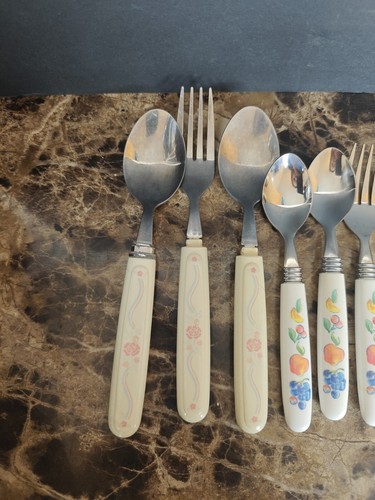 Corelle Corning 15 Peice Assorted Patterns Flatware Set Knives Forks Spoons - Picture 2 of 18
