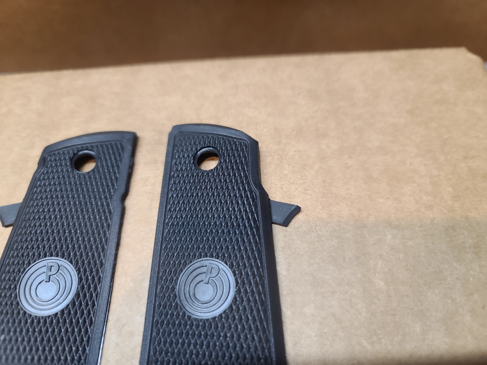 NOS OEM PARA ORDNANCE 1911 GRIPS BLK FULL SIZE Double Stack 45 ACP P14