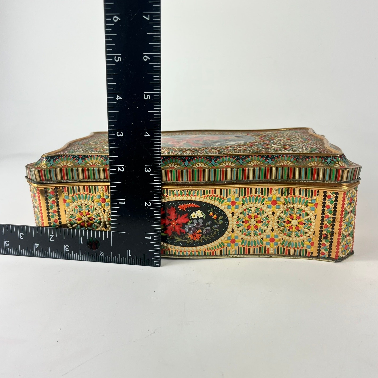 Vintage Holland Tin & 50+ Sewing Bias Tape Rolls Collectible Craft Supplies Box