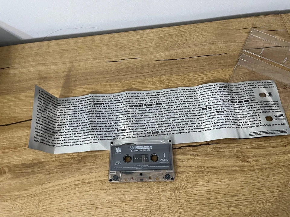 SOUNDGARDEN Cassette Tape BADMOTORFINGER 1991 VINTAGE RUSTY CAGE Made in Poland  - Image 4 of 4