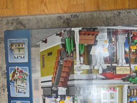 Lego 10243 Brand New Unopened Parisian Restaurant