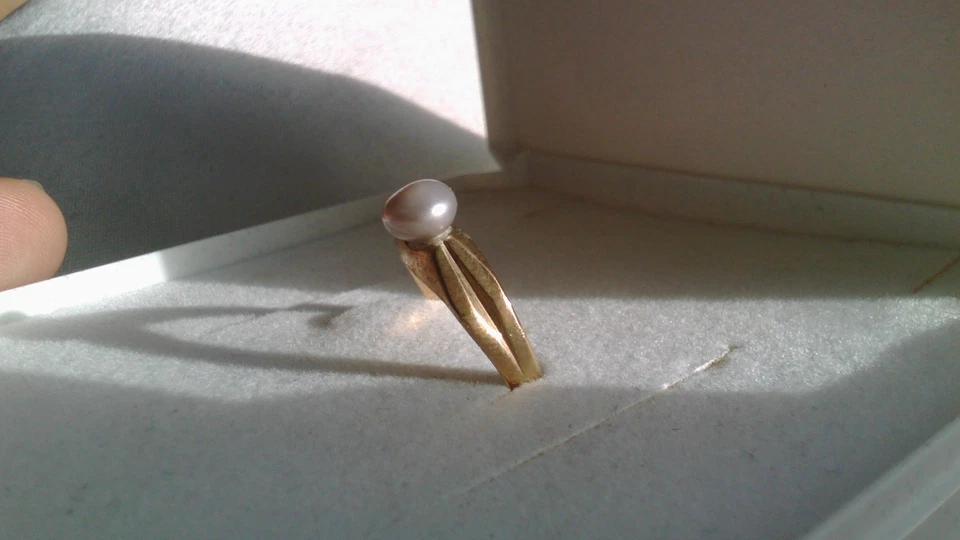 Perle 1,5 Gramm 333 / 8 Karat Gelbgold Ring 17,2 mm Ø - Bild 3 von 4