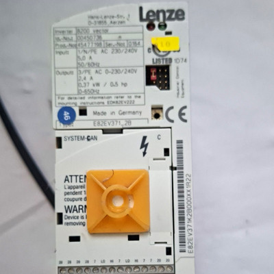 Lenze 8200 Vector Frequenzumrichter / Inverter E82EV371_2B 230/240 V
