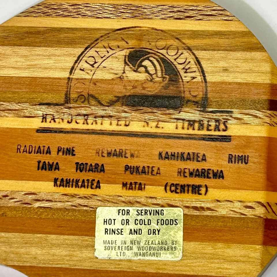 Sovereign Woodware Handcrafted Timbers Pine Wood Leaf Shaped Food Serving Tray - Image 4 of 4