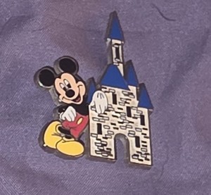 Disney Mickey Mouse Castle Pin. Authentic DISNEY TRADER PIN.