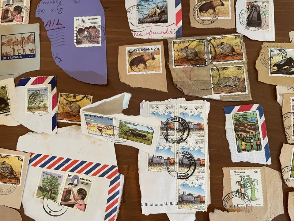 Botsuana - Juego de aproximadamente 150 estampillas - USADAS Foto 2 de 4
