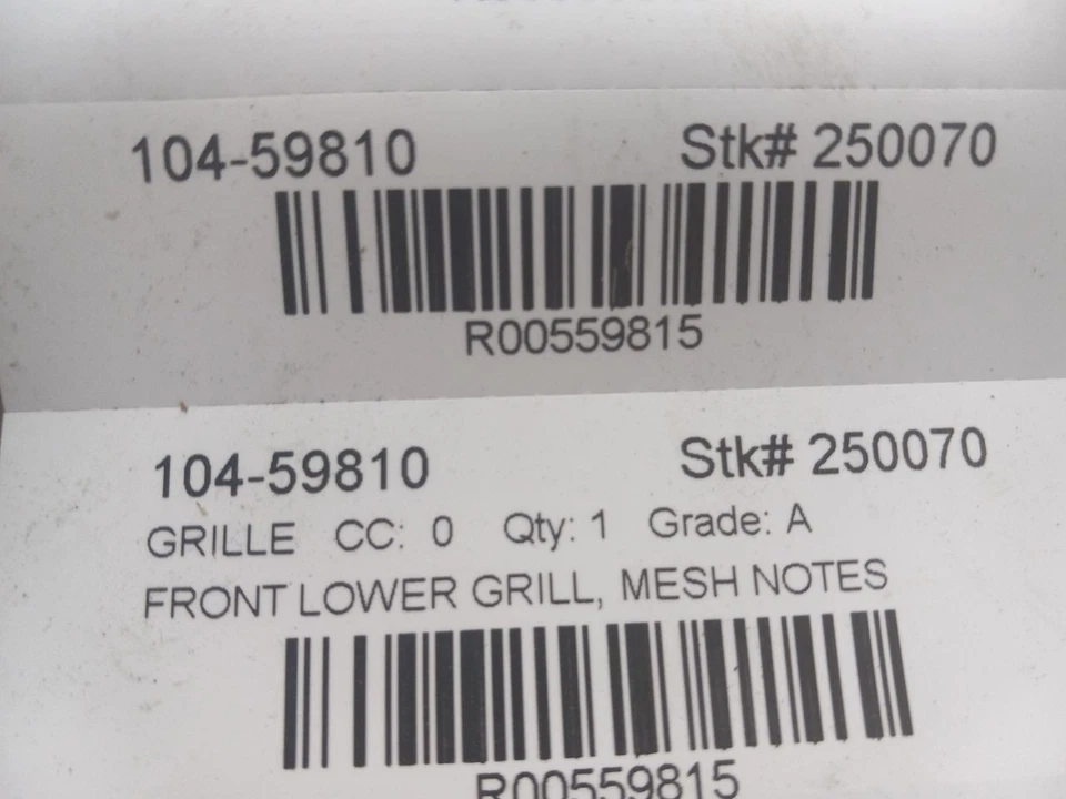 REJILLA CENTRAL MALLA INFERIOR DELANTERA 13 14 15 16 SCION FR-S Foto 3 de 4