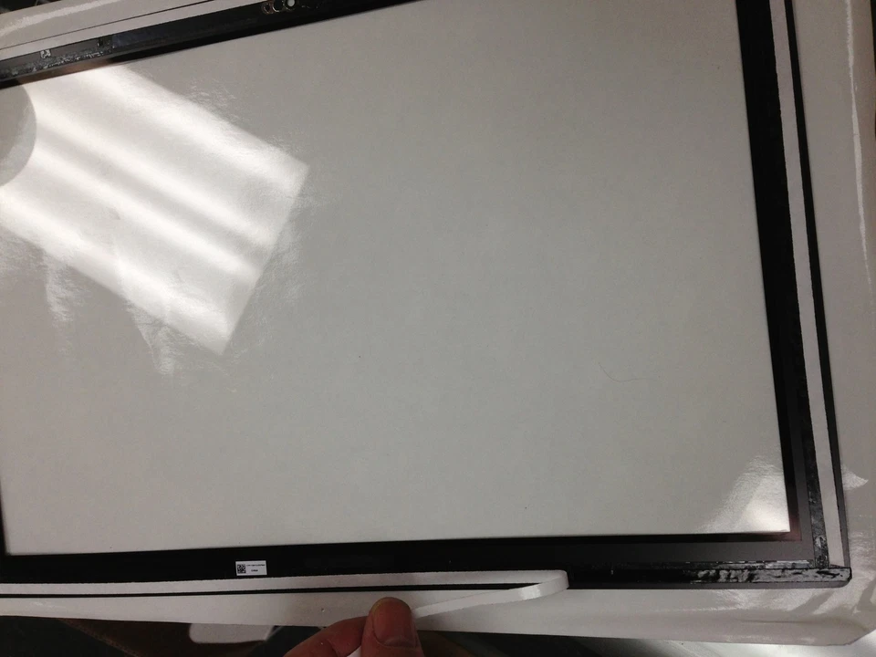 Macbook Pro Screen Front Glass  Adhesive 3M Sticker Tape Sticker Double Side 4MM - Image 3 of 4