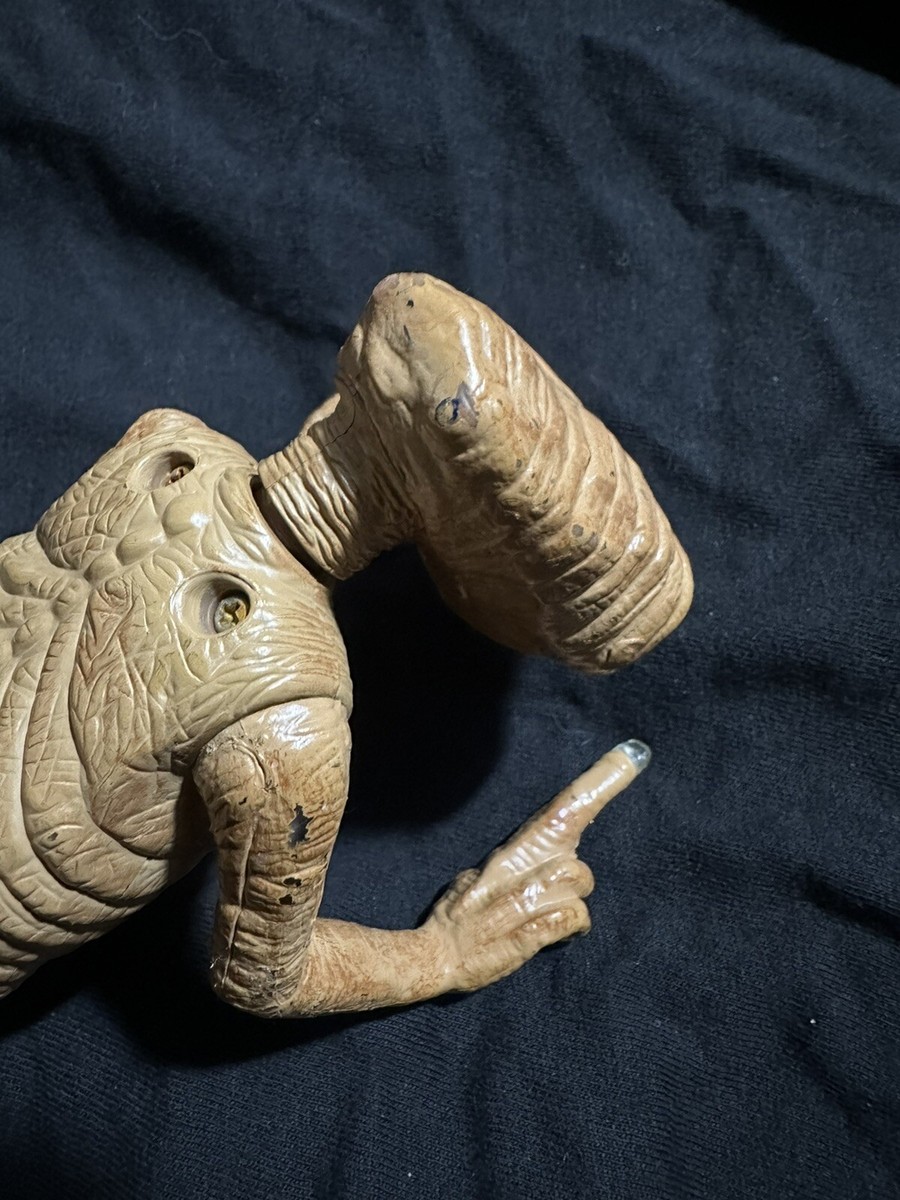 Vintage - E.T. The Extra-Terrestrial Figure - 2001 Vintage - E.T. The Extra-Terrestrial Figure - 2001