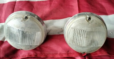 PAIR OF ARROW HEADLIGHTS BRAND STARS 15701- IGM 3958 1A/BC LAMP HOLDER 