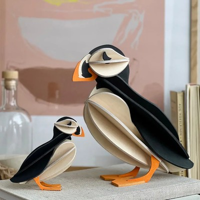 Lovi Papageientaucher black 10cm Postkarte mit Holzfigur zum Basteln NEU und OVP