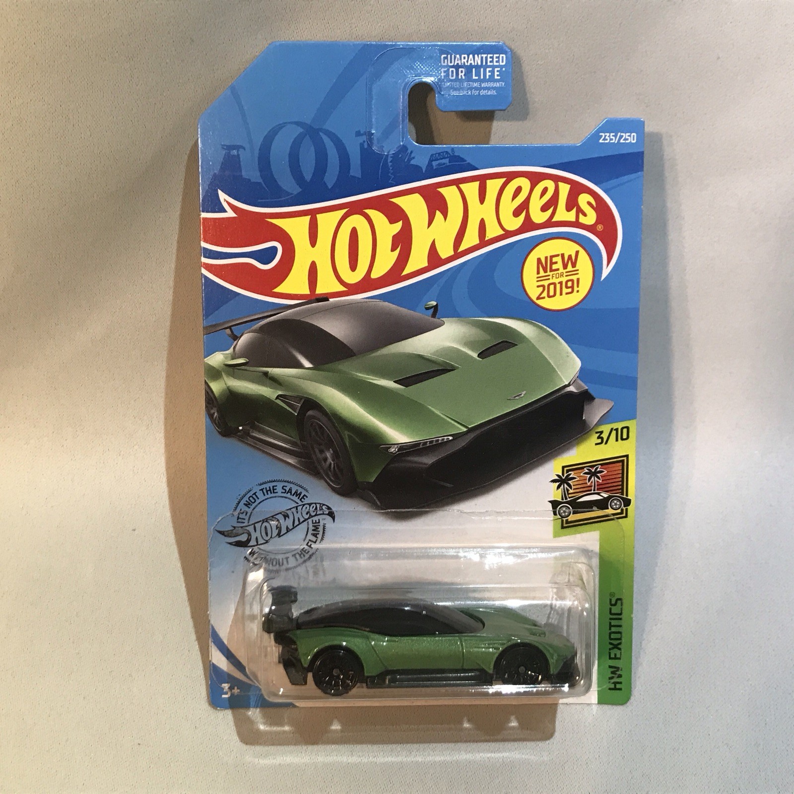 Hot Wheels Green Aston Martin Vulcan HW Exotics 235/250 2019 NEW