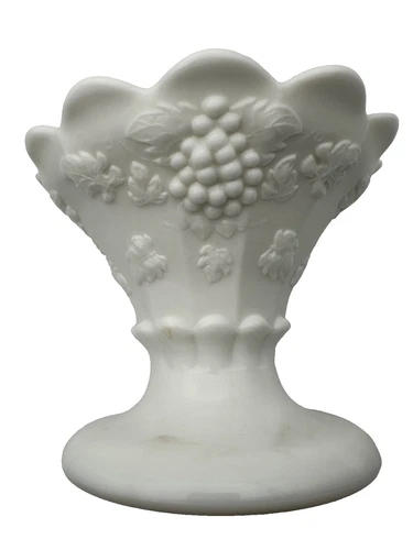 Vtg Westmoreland Milk Glass Paneled Grape Footed Vase Scalloped Edge 1980s