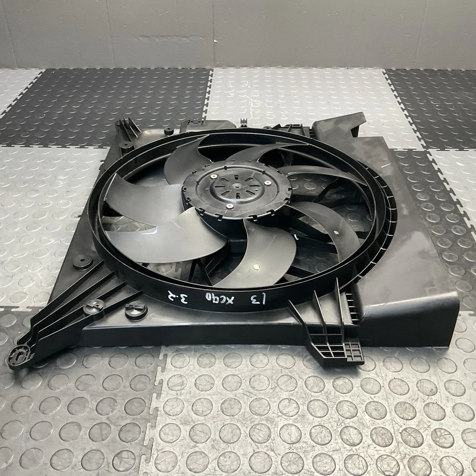 Conjunto de ventilador de refrigeración radiador motor Volvo XC90 2005-2014 3,2 litros OEM Foto 4 de 4