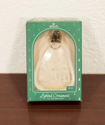 1984 VINTAGE ALL ARE PRECIOUS LIGHTED HALLMARK CHRISTMAS ORNAMENT MIB