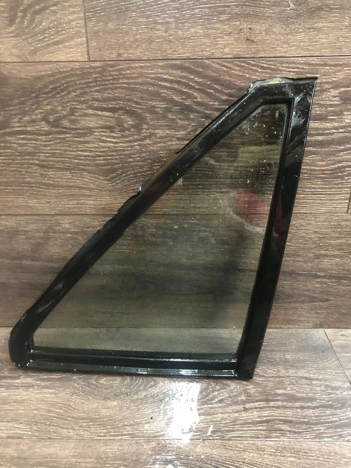 Ford EXP, Mercury LN 7: 1982, 1983, 1984, 1985 - 1988, cuarto derecho de cristal Foto 2 de 4