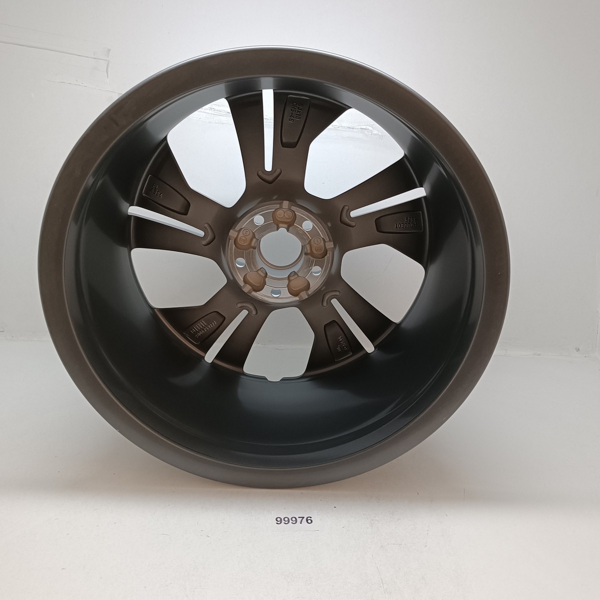Alloy Wheel 18 Alloy Wheel 18