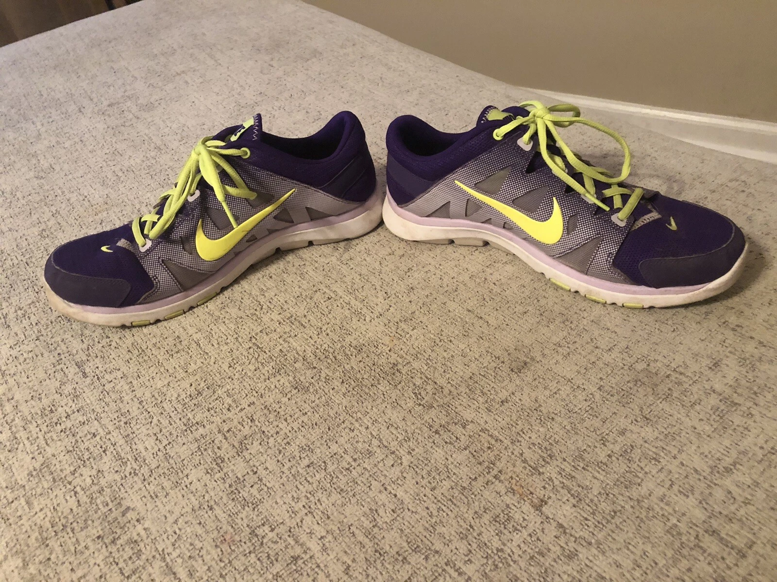 Chaussures de sport femme Nike Flex Supreme TR 2 taille 9,5 violet/néon 616694 502