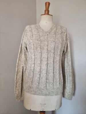VINTAGE PULL TRICOT MAIN HANDMADE BEIGE TRESSÉ WOOL EN V - Photo 1/4