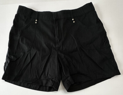 Lee Shorts Womens 8M Black Bermuda Just Below The Waist Plaid Flat Front Casual
