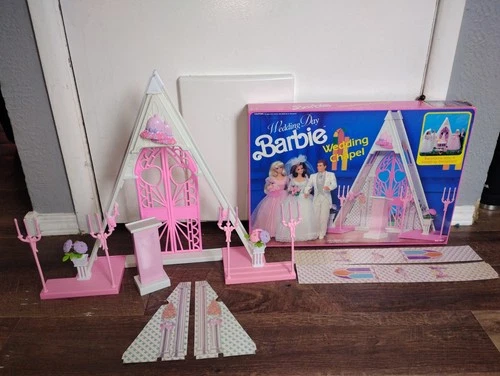 Vintage BARBIE 1991 Wedding Day Chapel with Box Mattel 7217 *some parts missing*