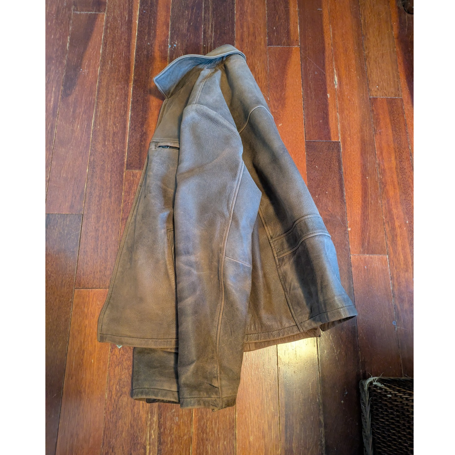 Wilsons Leather Brown Men's Jacket L Zip Closure Zipper Accents Pockets