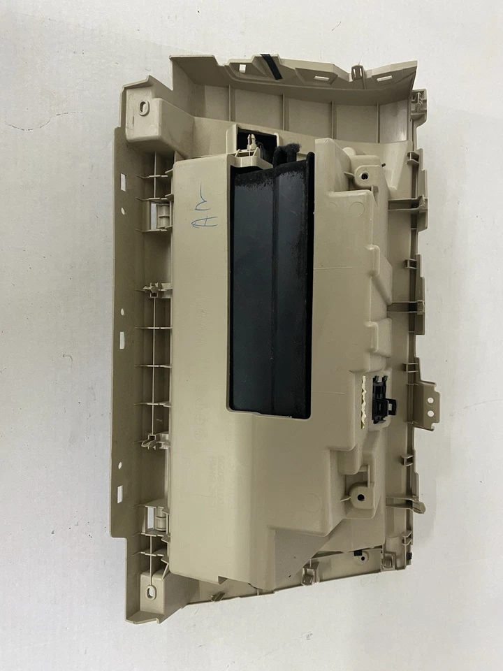 Conjunto de guantera Subaru Legacy 2015-2019 bronceada OEM Foto 2 de 4