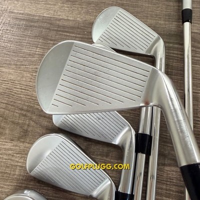 Left-Handed Srixon ZX5 MK II Iron Set 4-PW / Fujikura, Senior Flex