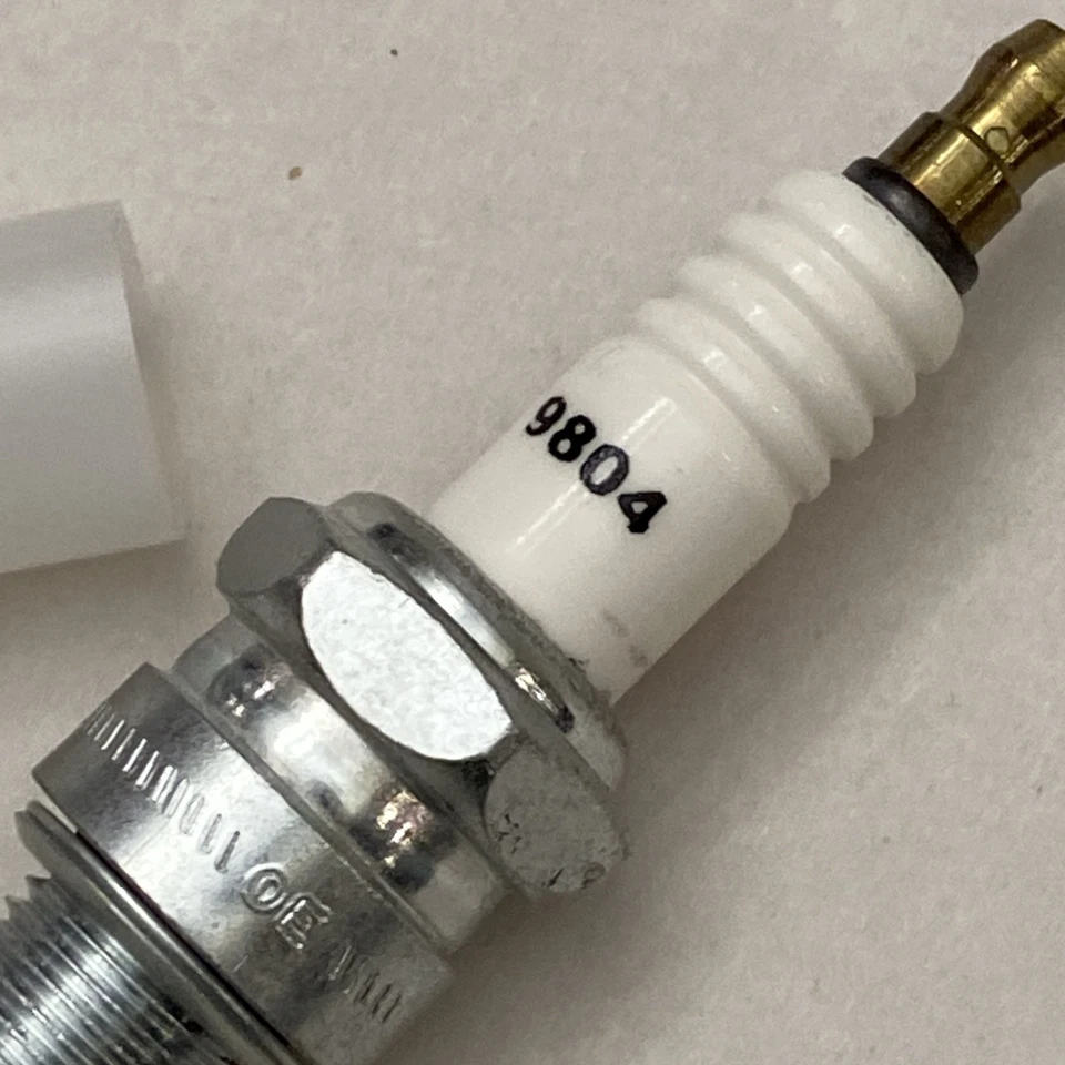 Iridium Spark Plug  Champion Spark Plug  9804 NO BOX AS SEEN IN THE PICTURE - Image 3 of 4