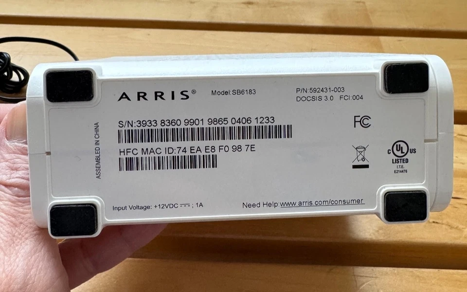 ARRIS SURFboard SB6183 DOCSIS 3.0 Cable Modem- White - Image 4 of 4