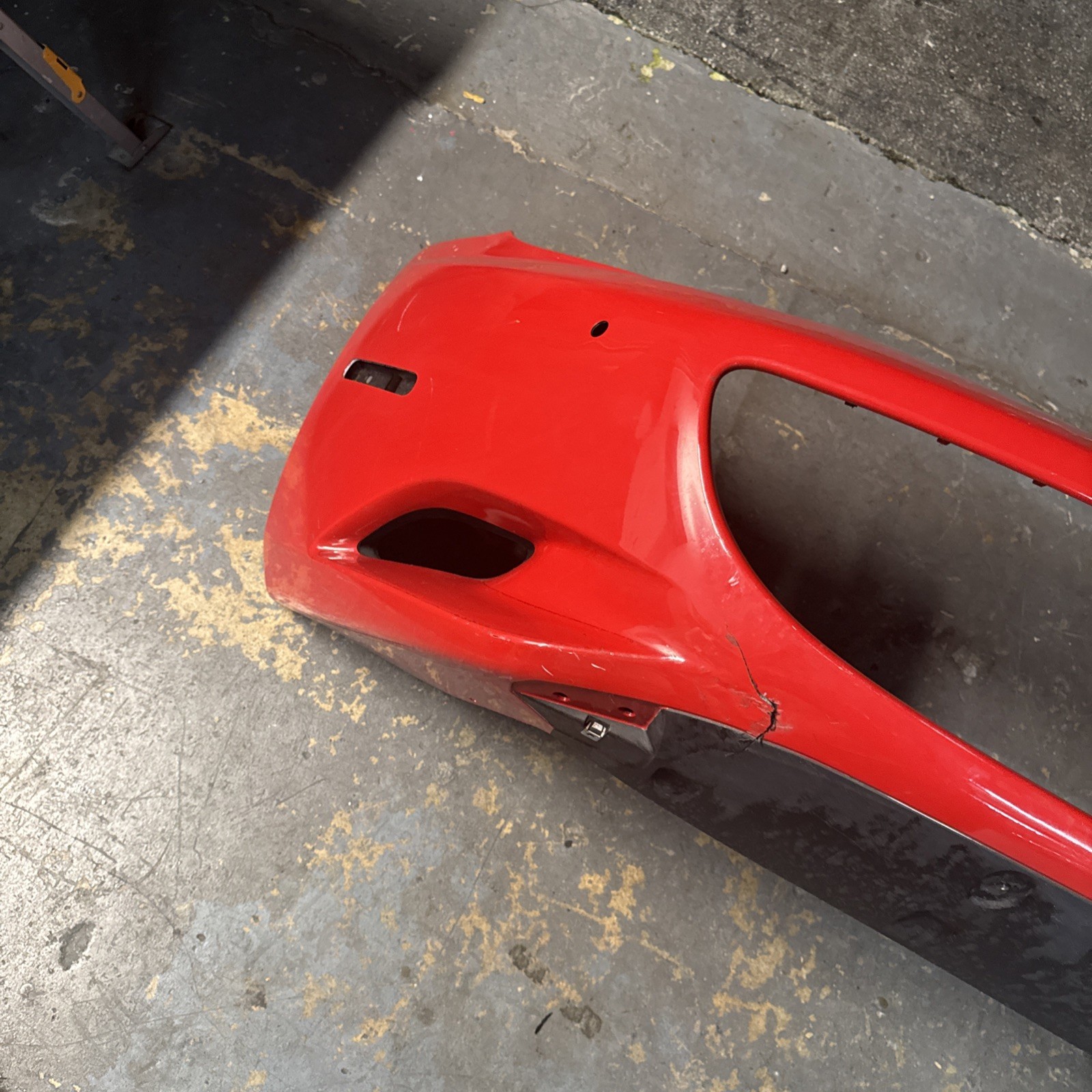 FERRARI CALIFORNIA 2010-2014 FRONT BUMPER USED#3352