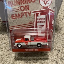 Greenlight 1:64 1965 Dodge D-100 "Conoco Roadside Service" Truck Model 41120C-P9