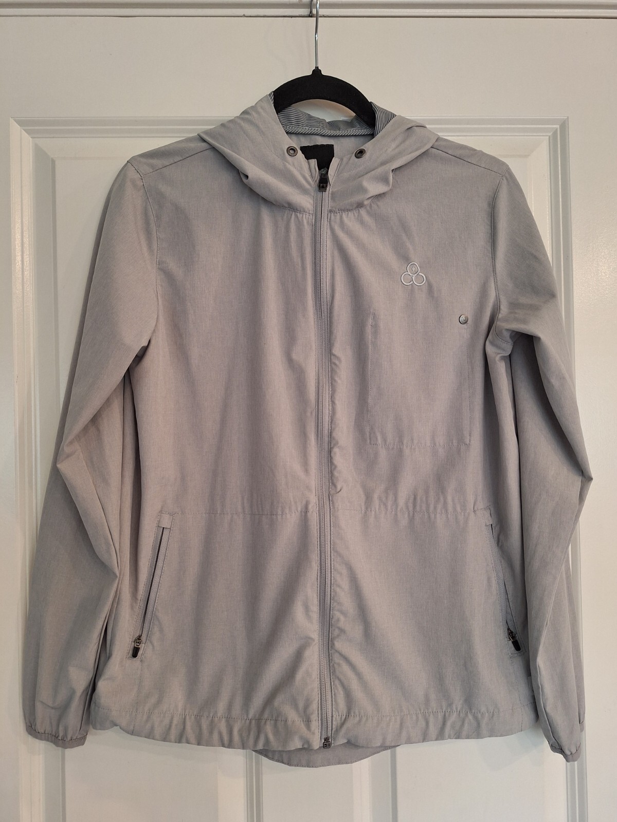 Vuory gray outdoor train jacket size S