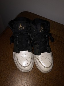 boys black and gold shoes