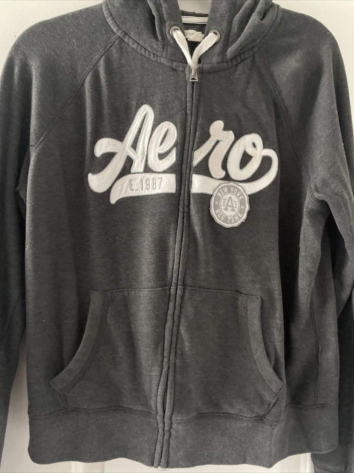 JUNIORS Aeropostal Hoddie (Juniors Talla L) / Gris Oscuro Foto 2 de 4