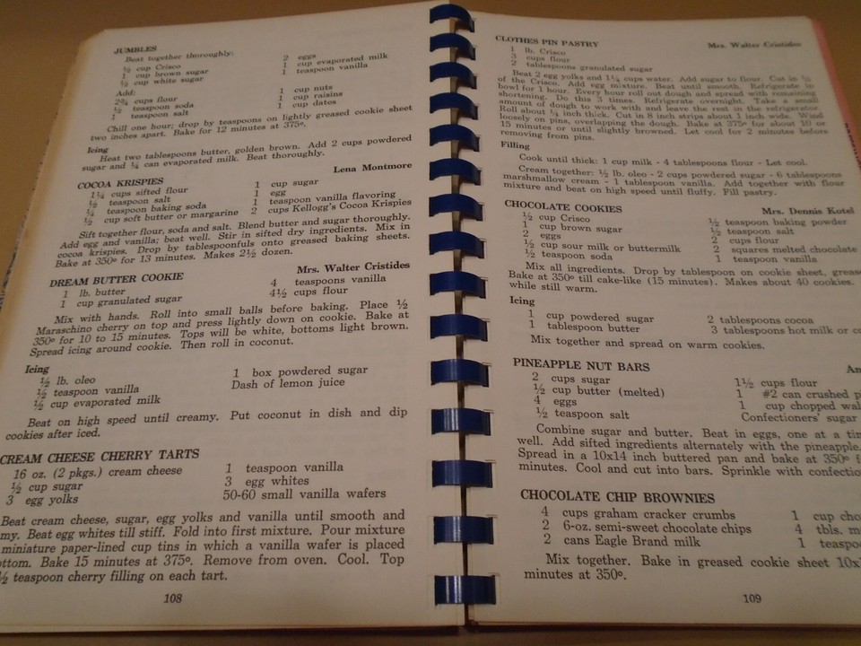 Vtg St. Brendan's Catholic Church COOKBOOK 1971 Youngstown, Ohio ETHNIC