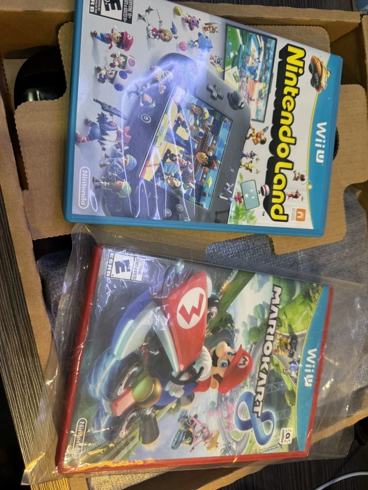 Nintendo Wii U Mario Kart 8 Deluxe 32GB CIB with Games - Very Good - READ DESC - - Image 3 of 4