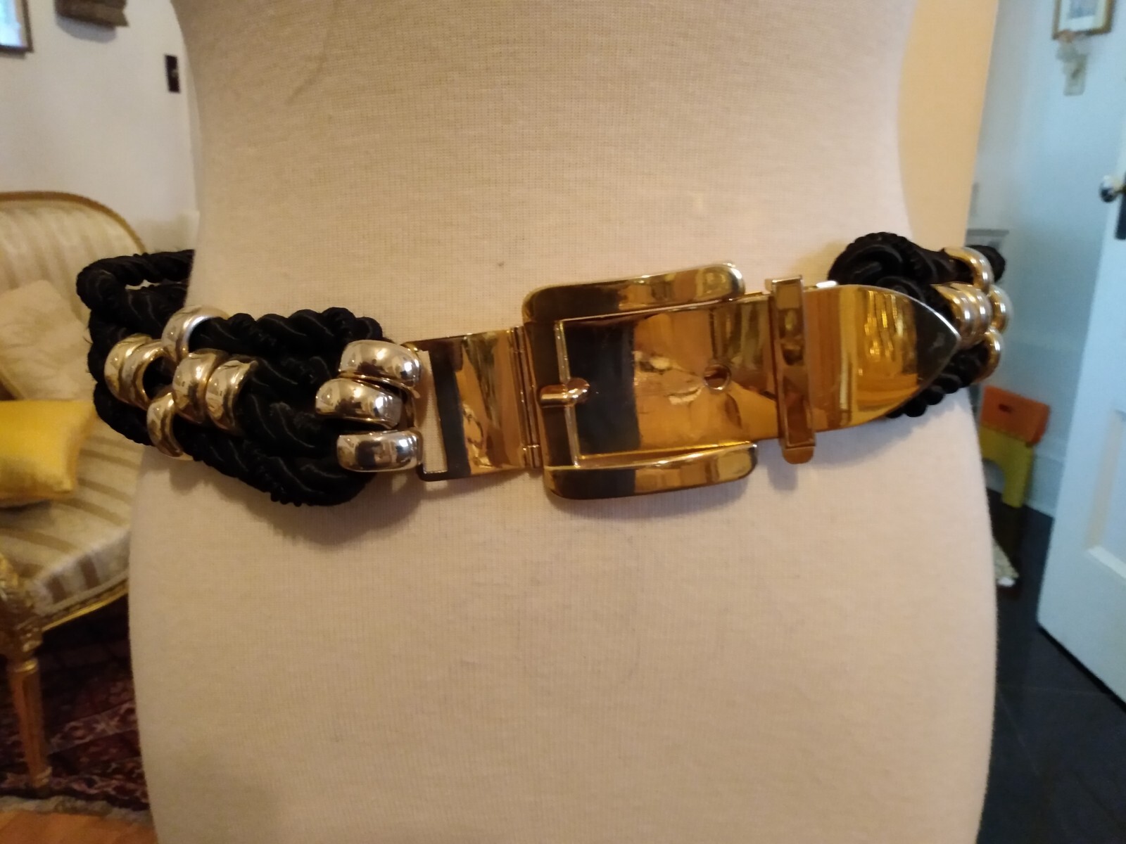 Foto 1 di 12