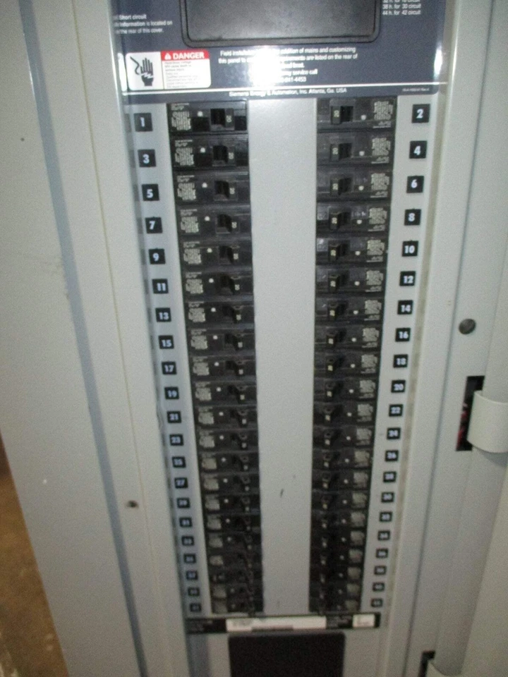 Siemens Main Lug Breaker Panel I1X42MC250A 208Y/120V 3Ph 4W 42-Slot - Image 4 of 4