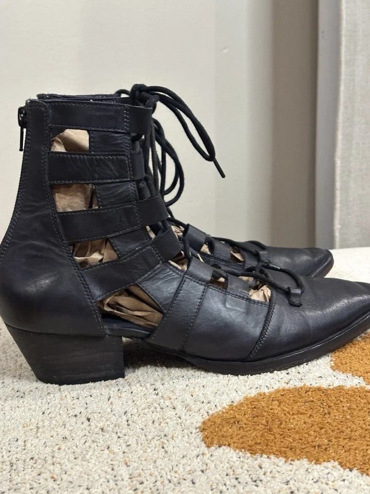 Botas Gladiador Free People Cuero Negro Con Cordones Talla 39 Foto 3 de 4