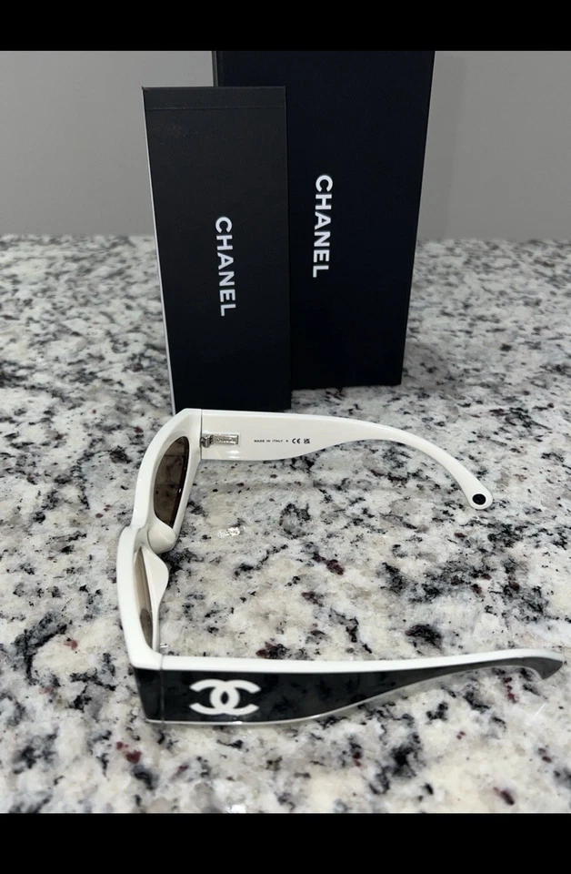 New CHANEL Sunglasses Cat Eye Runway  Black & White Women - Image 3 of 4