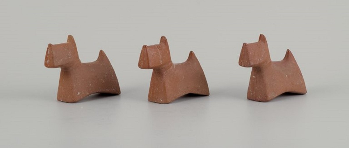 【美品】犬　Stig Lindberg　北欧　置物　工芸品　美術品　A3273 Stig Lindberg (1916-1982), three 