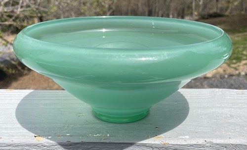 Vintage Fenton Jadeite Green Art Glass Console Display Bowl 20th C. Retro - Picture 3 of 13