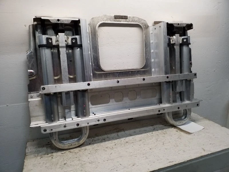 Roll Bar Fits 2006 2007 2008 2009 2010 BMW 650i 685867 - Image 2 of 4