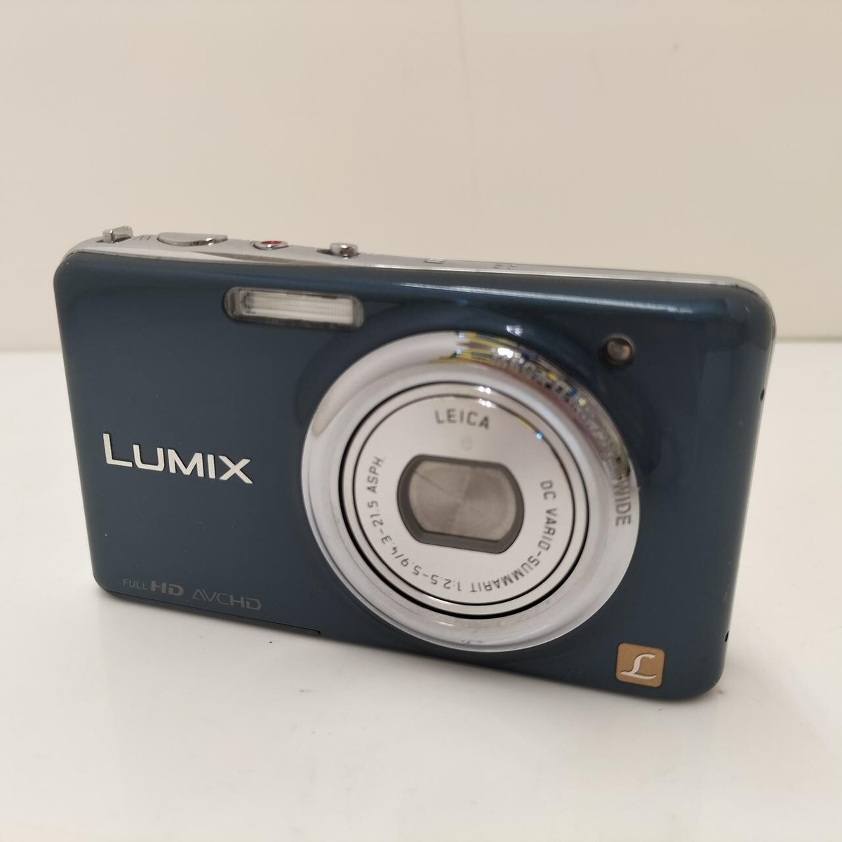 Panasonic LUMIX DMC-FX77 suede blue 12.0MP compact digital camera