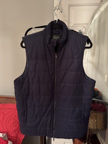 Nordstrom Men’s Shop Quilted Navy Vest - Small
