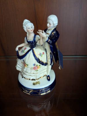Vintage Kato Kogei Porcelain Victorian Dancing Couple Vienna Waltz Music Box