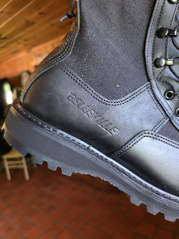 combat boots 9.5 wide real size 10.5 w