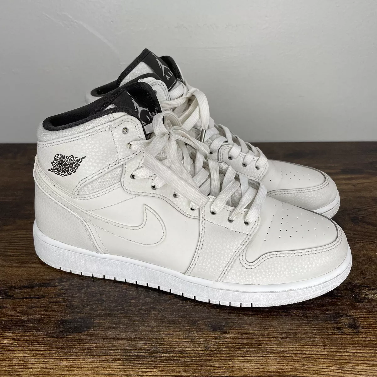 Nike Air Jordan 1 Retro Hi Youth Size 7Y Phantom White 705296-022