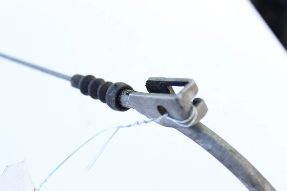 Cable de estacionamiento de emergencia trasero Mercedes W204 C300 2008-2011 J4020 Foto 4 de 4